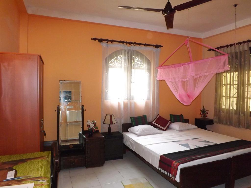 Holiday Nest Bed & Breakfast Wadduwa Room photo